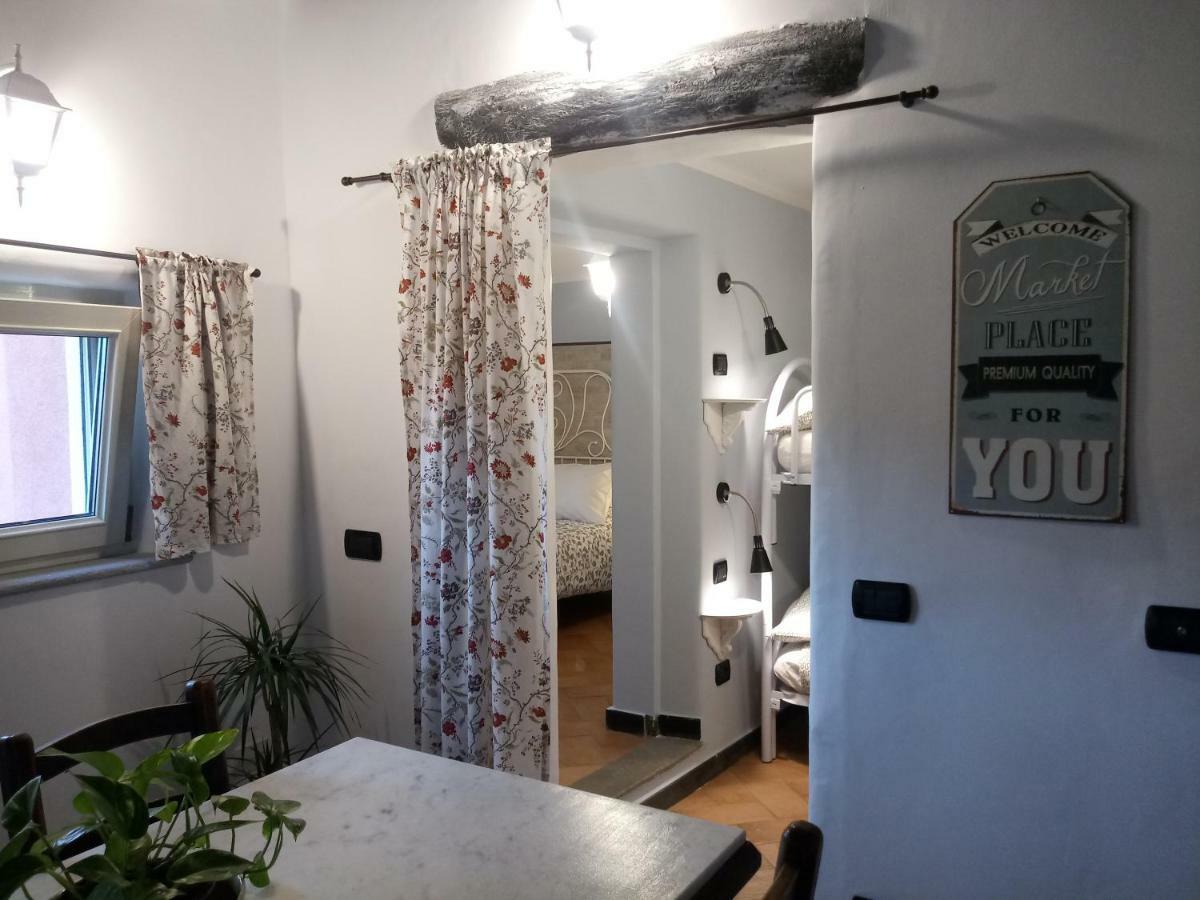 Contrada Casa Vacanze Apartment Vado Ligure Exterior photo
